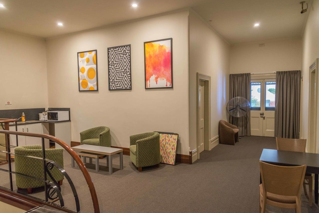 The Mile End Hotel Adelaide Buitenkant foto